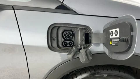LG25SSE BYD Dolphin 60.48kWh Design Auto 5dr Thumbnail #21