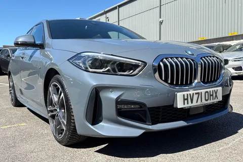 HV71OHX BMW 1 Series 118i [136] M Sport 5dr Thumbnail #27