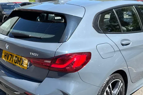 HV71OHX BMW 1 Series 118i [136] M Sport 5dr Thumbnail #31