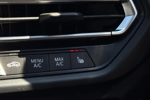 HV71OHX BMW 1 Series 118i [136] M Sport 5dr Thumbnail #44