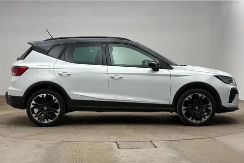 KR26HAU SEAT Arona 1.5 TSI FR Sport DSG Euro 6 (s/s) 5dr Thumbnail #6