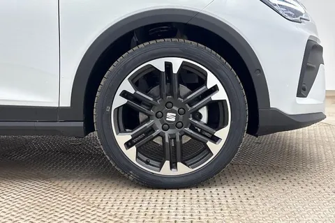 KR26HAU SEAT Arona 1.5 TSI FR Sport DSG Euro 6 (s/s) 5dr Thumbnail #7