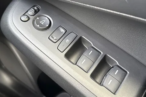MV23UVZ Honda HR-V 1.5 eHEV Elegance 5dr CVT Thumbnail #35