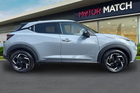 WL72BSU Nissan Juke 1.6 N-Connecta Auto Euro 6 5dr Thumbnail #4