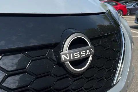 WL72BSU Nissan Juke 1.6 N-Connecta Auto Euro 6 5dr Thumbnail #30