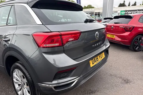 DA18YOT Volkswagen T-Roc 1.5 TSI EVO SE 5dr ⭐1 Year VW Warranty⭐ Thumbnail #9
