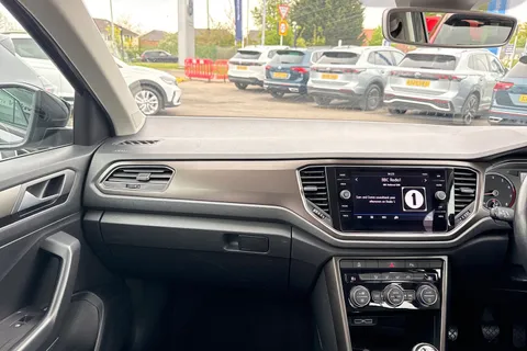 DA18YOT Volkswagen T-Roc 1.5 TSI EVO SE 5dr ⭐1 Year VW Warranty⭐ Thumbnail #21