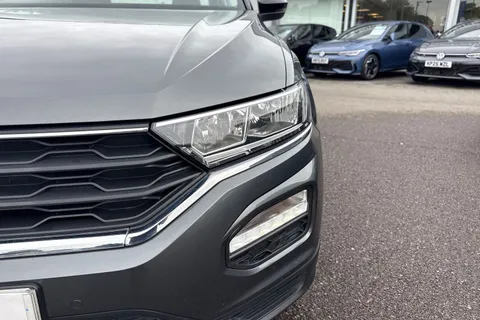 DA18YOT Volkswagen T-Roc 1.5 TSI EVO SE 5dr ⭐1 Year VW Warranty⭐ Thumbnail #32