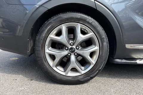 YT66YXR Kia Sorento 2.2 CRDi KX-4 Auto AWD Euro 6 5dr Thumbnail #8