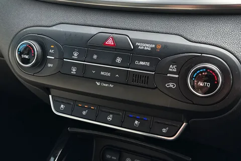YT66YXR Kia Sorento 2.2 CRDi KX-4 Auto AWD Euro 6 5dr Thumbnail #20