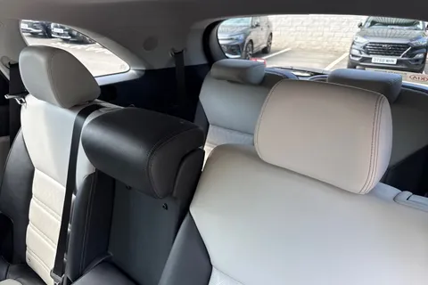 YT66YXR Kia Sorento 2.2 CRDi KX-4 Auto AWD Euro 6 5dr Thumbnail #32