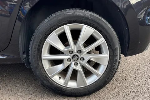 DA22CZP Škoda Kamiq 1.0 TSI 95 SE 5dr Thumbnail #12