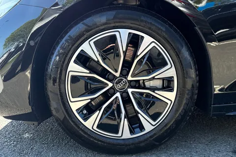 PY26AZX Audi A6 Saloon S line e-hybrid quattro 299 PS S tronic Thumbnail #11