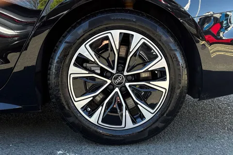 PY26AZX Audi A6 Saloon S line e-hybrid quattro 299 PS S tronic Thumbnail #12