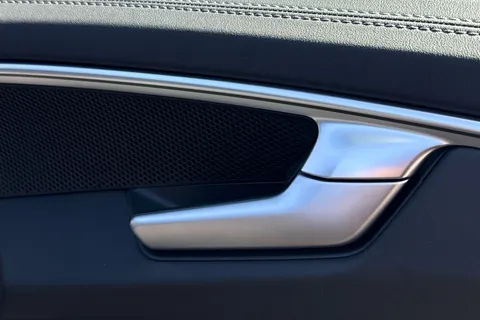 PY26AZX Audi A6 Saloon S line e-hybrid quattro 299 PS S tronic Thumbnail #21