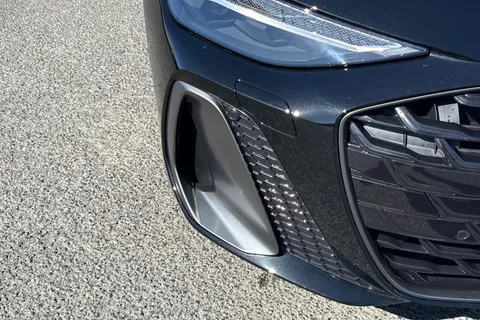 PY26AZX Audi A6 Saloon S line e-hybrid quattro 299 PS S tronic Thumbnail #25