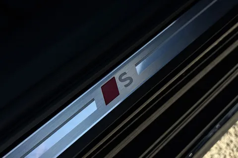 PY26AZX Audi A6 Saloon S line e-hybrid quattro 299 PS S tronic Thumbnail #42