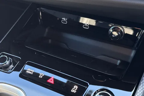 PY26AZX Audi A6 Saloon S line e-hybrid quattro 299 PS S tronic Thumbnail #58