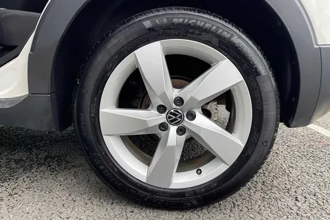 23 of 49 for Volkswagen T-Cross 1.0 TSI (110ps) SEL Hatchback ⭐1 Year VW Warranty⭐