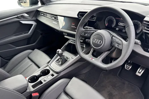 DA75KMM Audi A3 Black Edition 35 TFSI  150 PS 6-speed Thumbnail #19