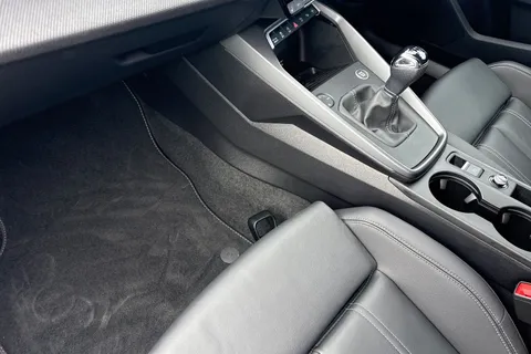 DA75KMM Audi A3 Black Edition 35 TFSI  150 PS 6-speed Thumbnail #21