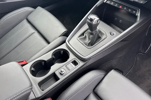 DA75KMM Audi A3 Black Edition 35 TFSI  150 PS 6-speed Thumbnail #24