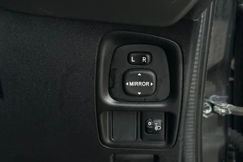 KM66JHV Citroën C1 1.0 VTi Flair ETG5 Euro 6 5dr Thumbnail #36