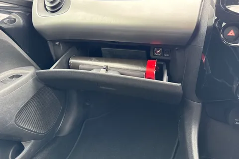 KM66JHV Citroën C1 1.0 VTi Flair ETG5 Euro 6 5dr Thumbnail #42