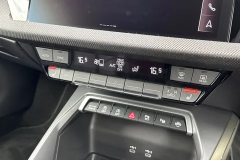 DA75KMM Audi A3 Black Edition 35 TFSI  150 PS 6-speed Thumbnail #54
