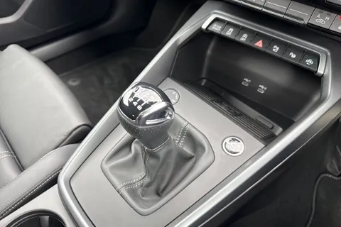 DA75KMM Audi A3 Black Edition 35 TFSI  150 PS 6-speed Thumbnail #55