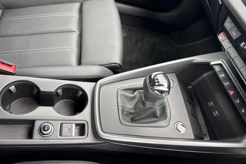 DA75KMM Audi A3 Black Edition 35 TFSI  150 PS 6-speed Thumbnail #56