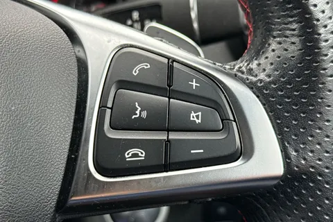 LK19JLO Mercedes-Benz Cla Class 1.6 CLA200 AMG Line Night Edition Coupe 7G-DCT Euro 6 (s/s) 4dr Thumbnail #39