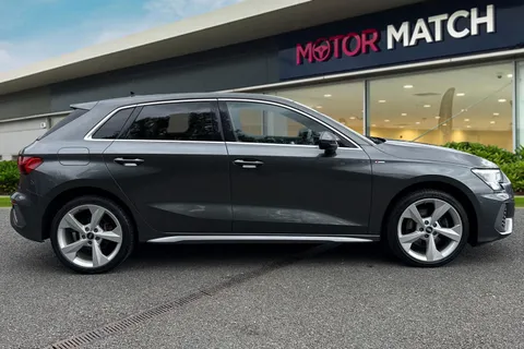 PX21OZE Audi A3 1.4 TFSIe 40 S line Sportback S Tronic Euro 6 (s/s) 5dr 13kWh Thumbnail #4