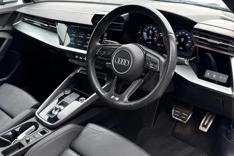 PX21OZE Audi A3 1.4 TFSIe 40 S line Sportback S Tronic Euro 6 (s/s) 5dr 13kWh Thumbnail #15