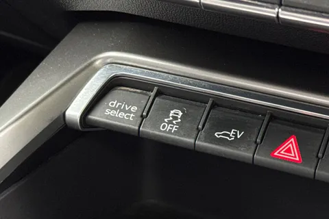 PX21OZE Audi A3 1.4 TFSIe 40 S line Sportback S Tronic Euro 6 (s/s) 5dr 13kWh Thumbnail #46