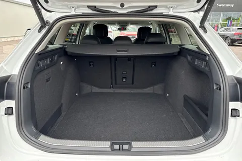 SG74UWP Škoda Superb 1.5 TSI e-TEC MHEV SE L DSG Euro 6 (s/s) 5dr Thumbnail #8