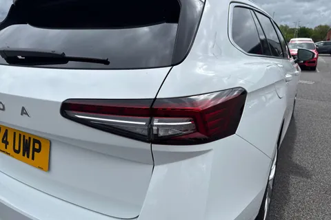 SG74UWP Škoda Superb 1.5 TSI e-TEC MHEV SE L DSG Euro 6 (s/s) 5dr Thumbnail #9