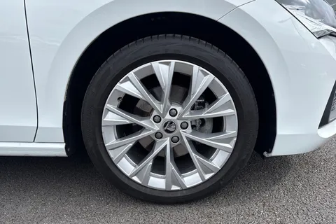 SG74UWP Škoda Superb 1.5 TSI e-TEC MHEV SE L DSG Euro 6 (s/s) 5dr Thumbnail #11
