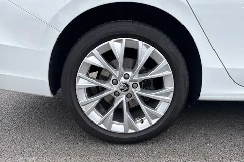 SG74UWP Škoda Superb 1.5 TSI e-TEC MHEV SE L DSG Euro 6 (s/s) 5dr Thumbnail #12