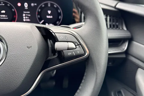 SG74UWP Škoda Superb 1.5 TSI e-TEC MHEV SE L DSG Euro 6 (s/s) 5dr Thumbnail #41
