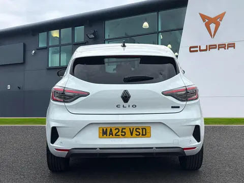 MA25VSD Renault Clio 1.6 E-TECH esprit Alpine Auto Euro 6 (s/s) 5dr Thumbnail #5