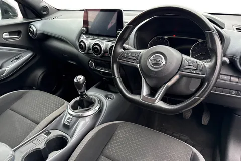 YB70TOU Nissan Juke 1.0 DIG-T N-Connecta Euro 6 (s/s) 5dr Thumbnail #15