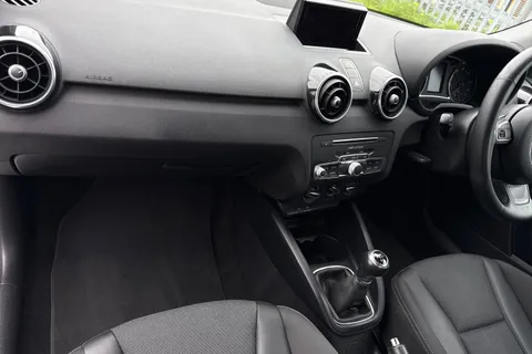 YR17XYZ Audi A1 1.0 TFSI Sport Euro 6 (s/s) 3dr Thumbnail #15