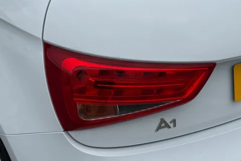 YR17XYZ Audi A1 1.0 TFSI Sport Euro 6 (s/s) 3dr Thumbnail #27