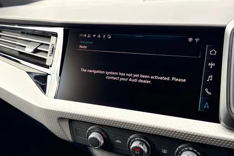 DK75UOL Audi A1 S line 30 TFSI 116 PS S tronic Thumbnail #18