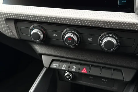 DK75UOL Audi A1 S line 30 TFSI 116 PS S tronic Thumbnail #23