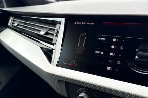 DK75UOL Audi A1 S line 30 TFSI 116 PS S tronic Thumbnail #31