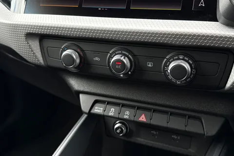 DK75UOL Audi A1 S line 30 TFSI 116 PS S tronic Thumbnail #47