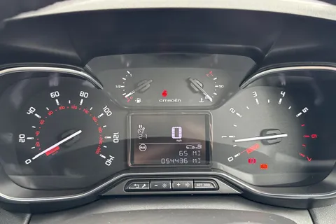 SL18WXJ Citroën C3 Aircross 1.2 PureTech Flair Euro 6 5dr Thumbnail #39