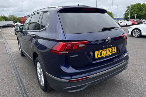 HW72KRJ Volkswagen Tiguan Allspace 1.5 TSI Life Euro 6 (s/s) 5dr Thumbnail #8